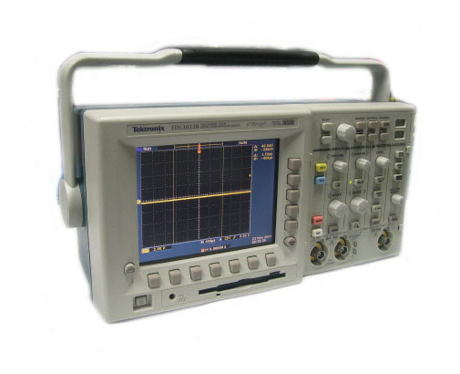Tektronix/Oscilloscope Digital/TDS3012B
