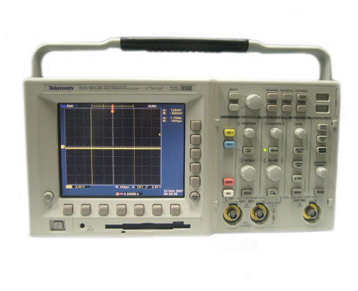 Tektronix/Oscilloscope Digital/TDS3012B