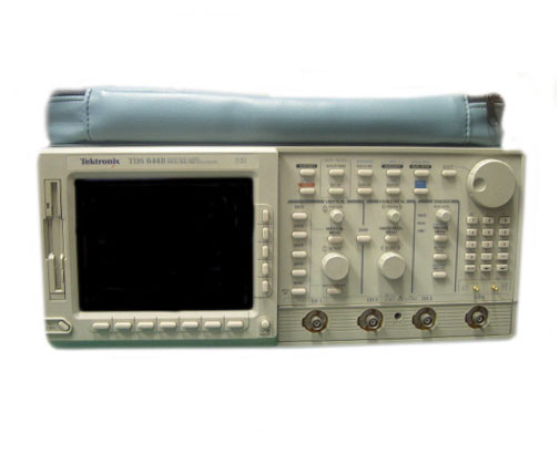 Tektronix/Oscilloscope Digital/TDS644B