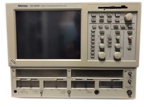 Tektronix/Oscilloscope Digital/TDS8000B