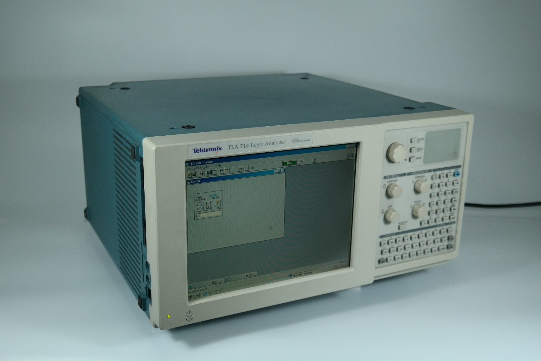 tro tla  DOULTECH - Tektronix/Logic Analyzer/TLA714