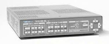 Tektronix/Video Signal Generator/TSG-200