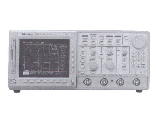 Tektronix/Oscilloscope Digital/TDS540B